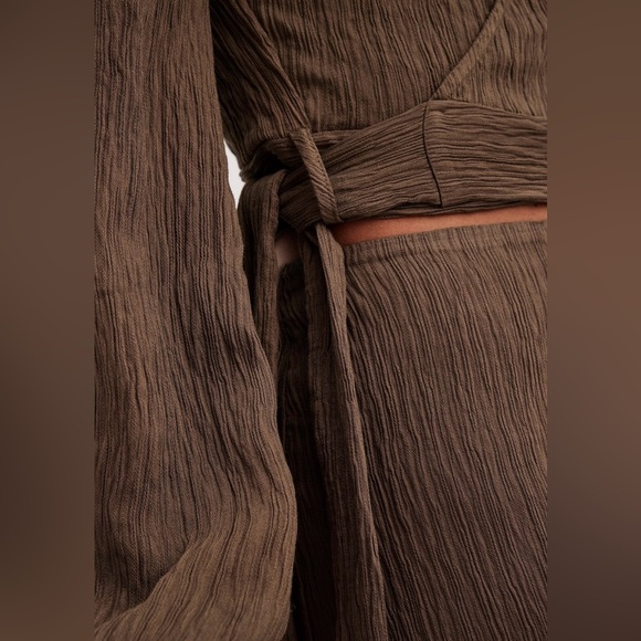 Structured Mini Skirt - Picture 4 of 7